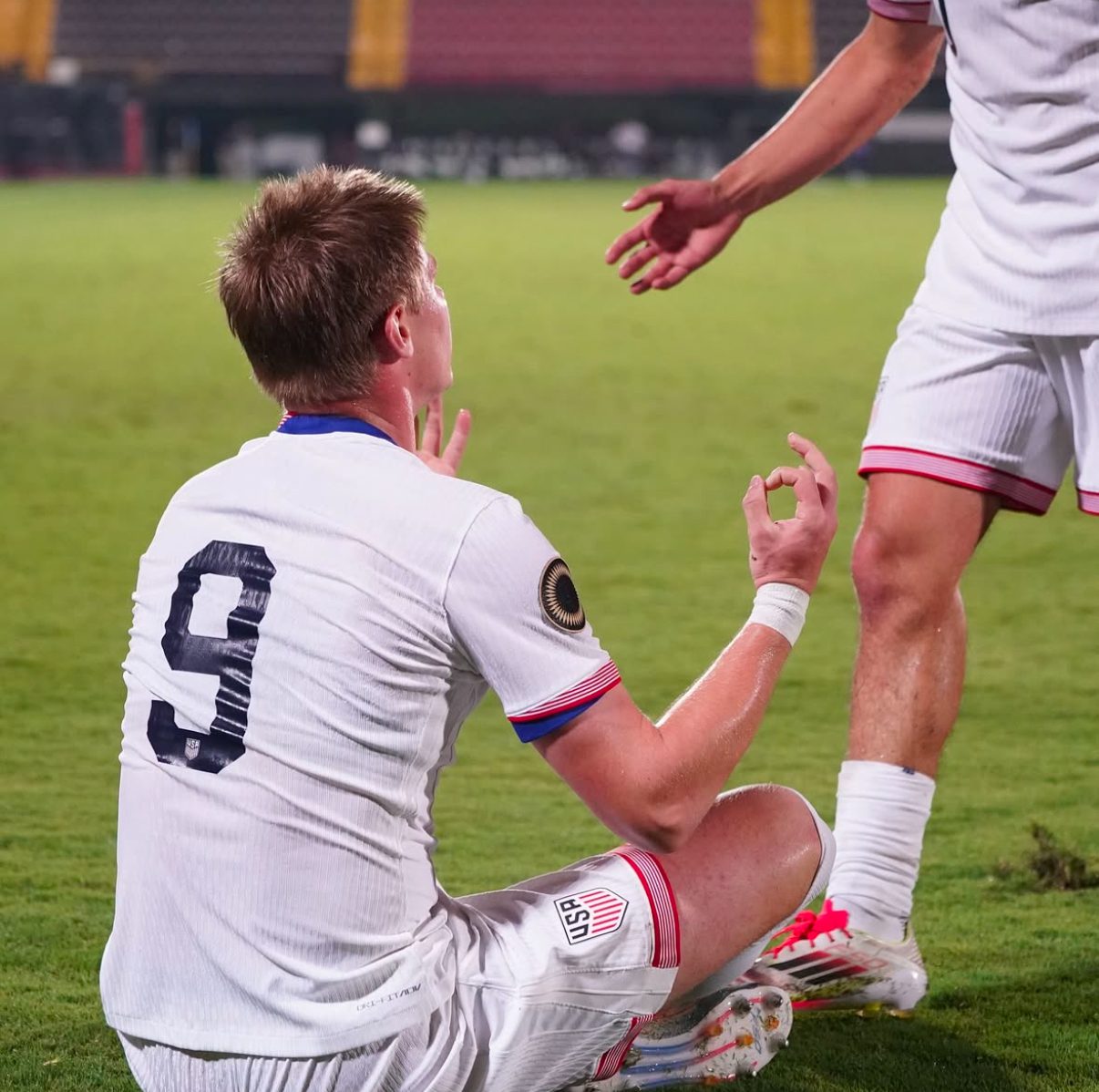 Chase Adams faz a comemoração de Haaland após bater o recorde de gols e vai a Copa do Mundo Sub-17// @usynt