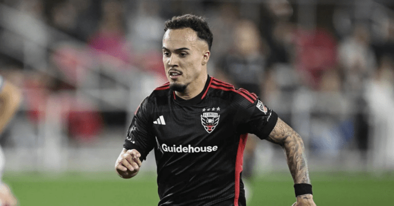 Troy Lesesne rasga elogios a João Peglow, ex-Internacional: "ele será um ótimo jogador para nós"