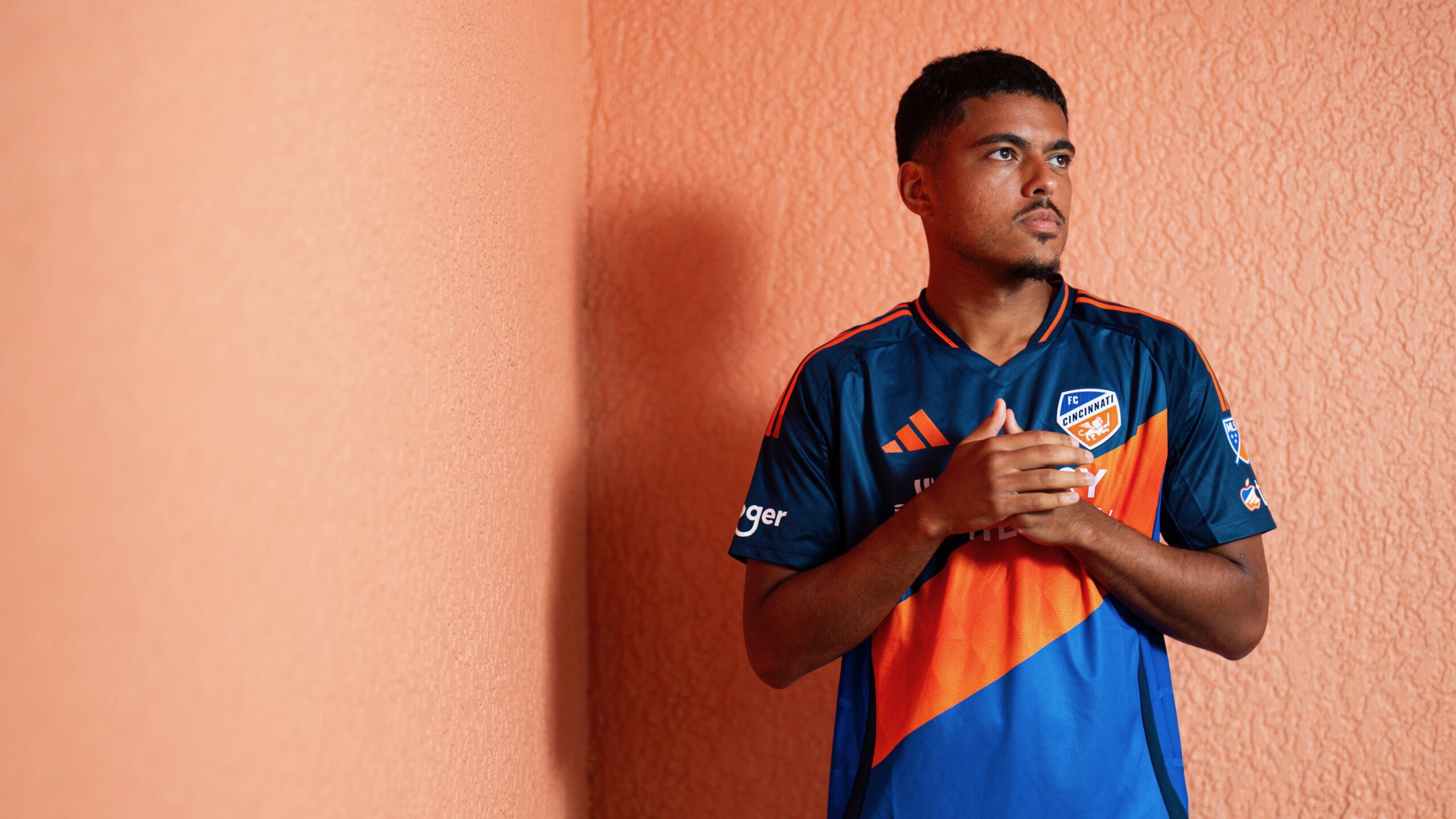 Pat Noonan crê em evolução de Evander no Cincinnati: "Está cada vez melhor"