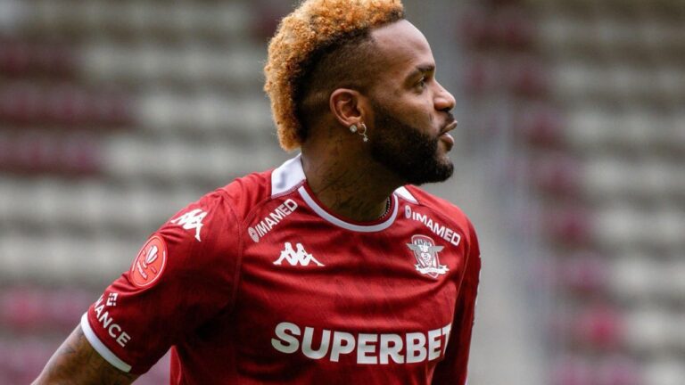 Ex-atacante do FC Cincinnati morre aos 28 anos após cair de prédio na China