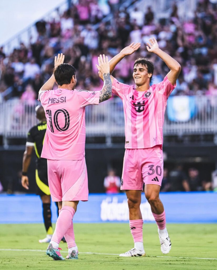 Messi e Cremaschi em ação contra o Columbus – Reprodução / Instagram @intermiamicf
