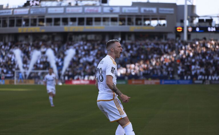 Imagem de capa: LA Galaxy / X