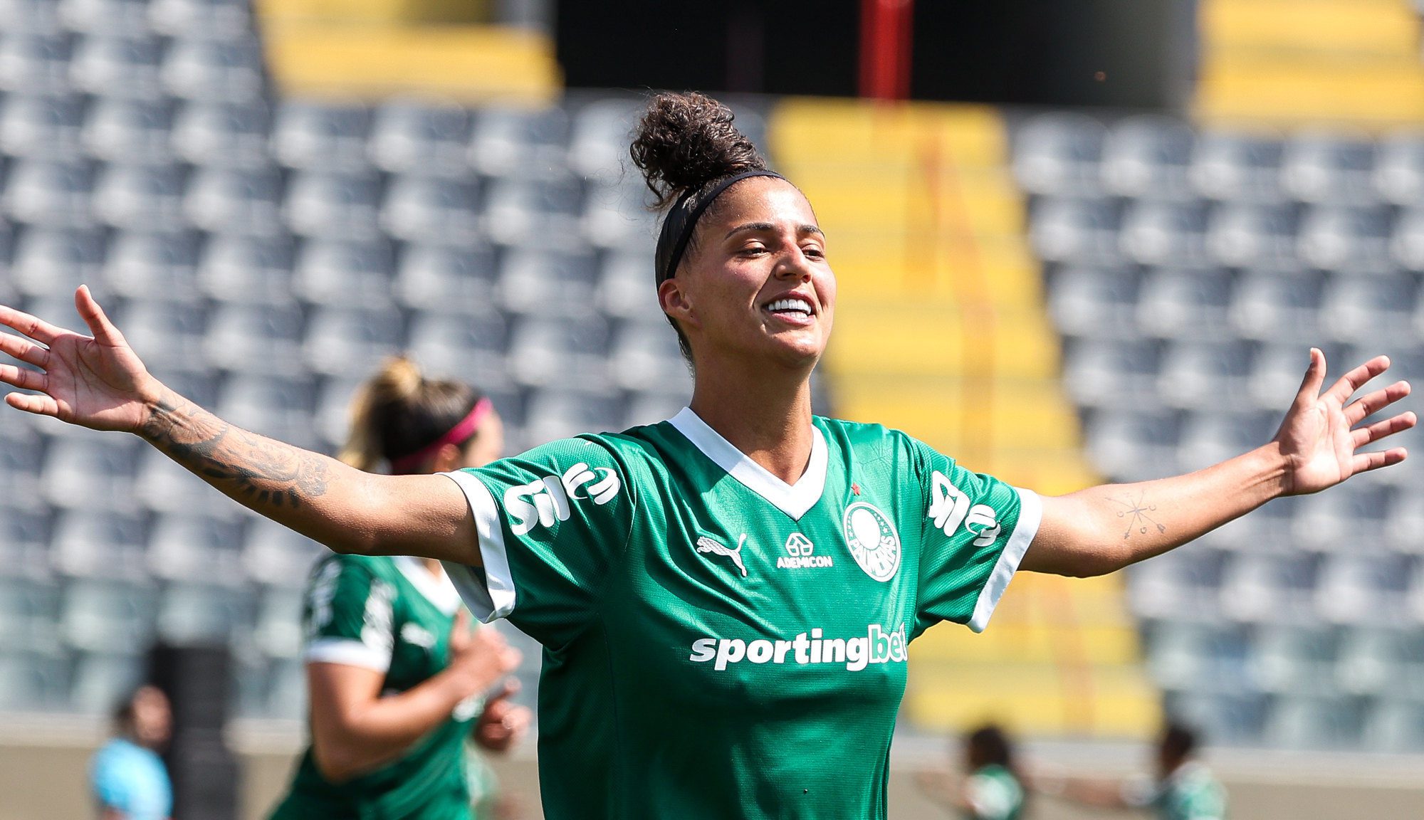 Palmeiras negocia Amanda Gutierres com clube da NWSL por valor recorde