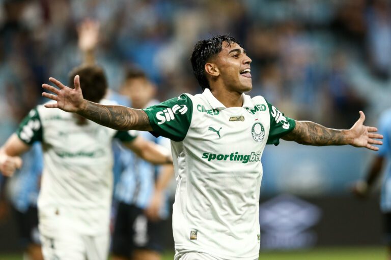 Palmeiras vende Facundo Torres ao Austin FC e assume prejuízo financeiro