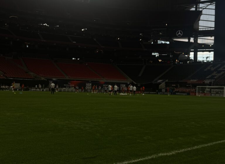Estados Unidos e Bélgica finalizam preparação para amistoso no Mercedez Benz Stadium.