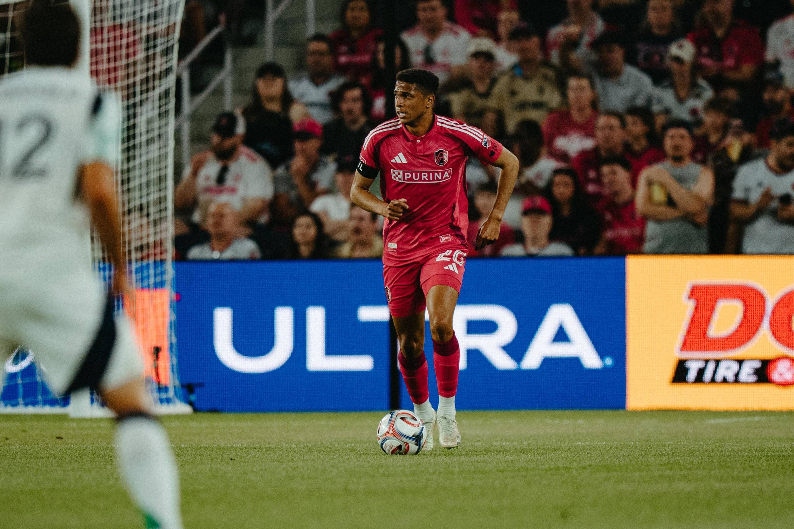 Rafael Santos celebra primeira assistência e comenta sobre rápida adaptação no St Louis