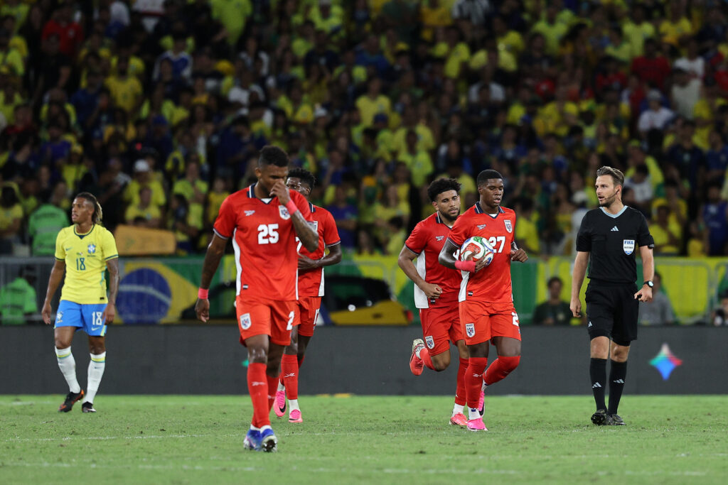 RIO DE JANEIRO, BRASIL - 31 DE MAIO: Carlos Harvey, do Panamá, comemora o segundo gol de sua equipe durante o amistoso internacional entre Brasil e Panamá no Estádio do Maracanã, em 31 de maio de 2026, no Rio de Janeiro, Brasil. (Foto de Wagner Meier/Getty Images)